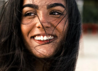 Have a Sparkling Smile Through a Professional Teeth Whitening Practice teeth whitening